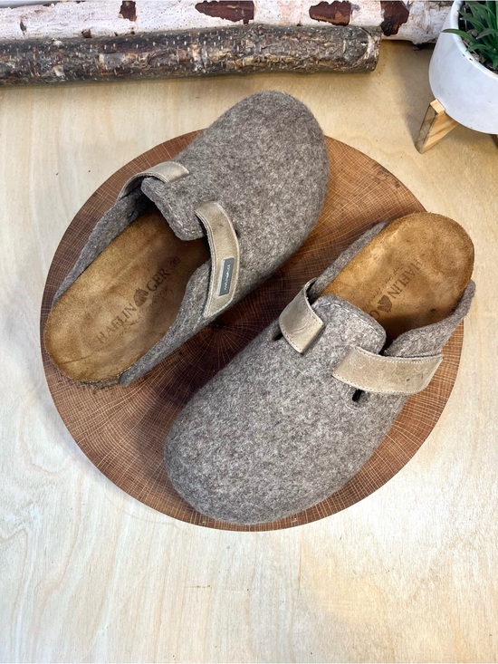 Haflinger Shoes - Haflinger Tan Wool Felt Clogs - Adjustable Strap - Size 39 (US 8)
